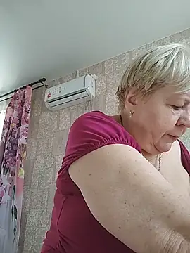 EffectFiona online show from 04-06-26, 03:57