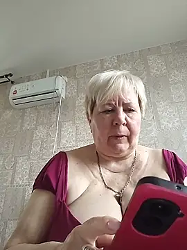 EffectFiona online show from 04-14-26, 05:45