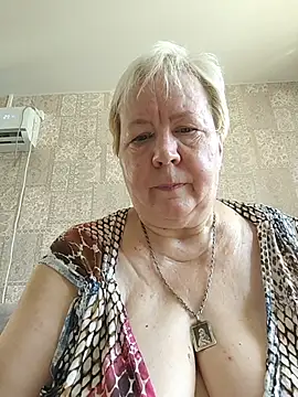 Snapshot of EffectFiona chatting on 07-11-26, 04:57 EffectFiona online show from 07-11-26, 04:57