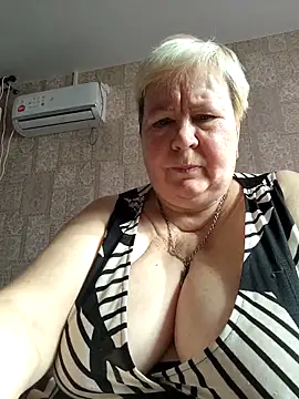 EffectFiona online show from 10-04-25, 05:53