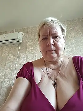 Snapshot of EffectFiona chatting on 06-07-26, 12:16 EffectFiona online show from 06-07-26, 12:16