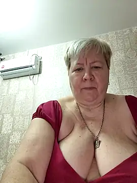 EffectFiona online show from 11-30-25, 01:39