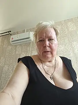 Snapshot of EffectFiona chatting on 05-24-26, 04:12 EffectFiona online show from 05-24-26, 04:12