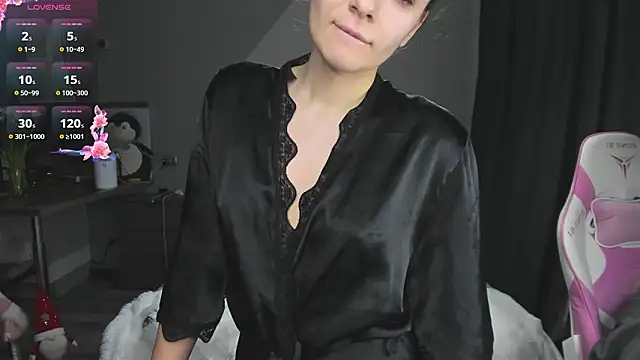 Maggie Moore online show from 03-12-26, 09:57