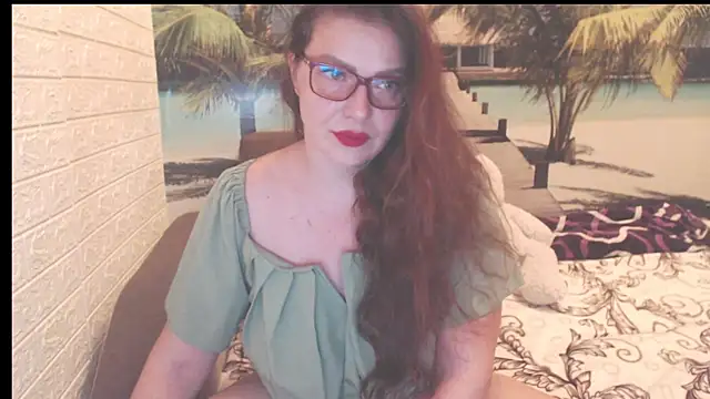 Queen  Natasha online show from 11-19-25, 09:59