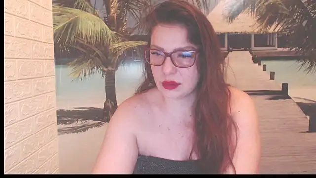 Queen  Natasha online show from 12-17-25, 10:48