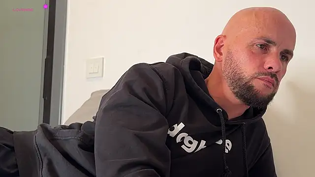 Snapshot of tim_beard chatting on 05-18-26, 01:17 tim beard online show from 05-18-26, 01:17