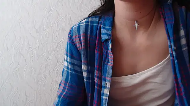 Snapshot of HoneyWiles chatting on 02-21-25, 12:27 HoneyWiles online show from 02-21-25, 12:27