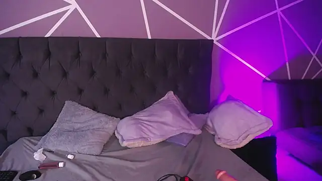 Miss Loise online show from 03-18-25, 07:01