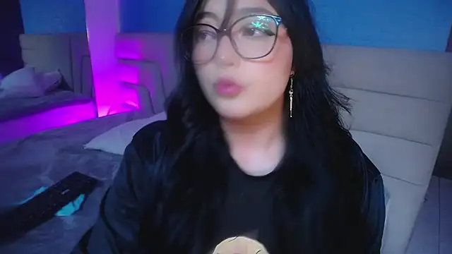 Miss Loise online show from 10-13-25, 01:29