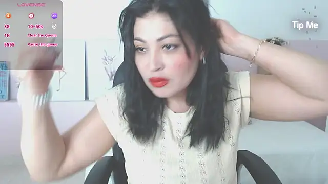 Snapshot of sophia_hadid chatting on 11-04-25, 07:50 sophia hadid online show from 11-04-25, 07:50