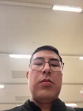 andrewmhilton  online show from 03-25-26, 10:08