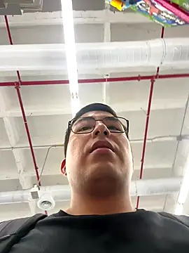 andrewmhilton  online show from 12-17-25, 08:14