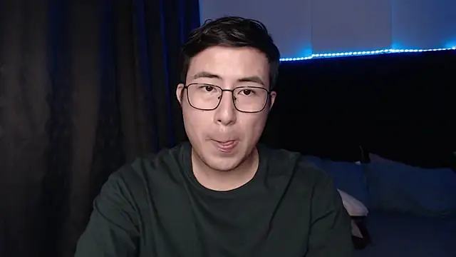 andrewmhilton  online show from 03-21-26, 05:52