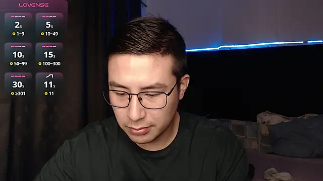 andrewmhilton  online show from 12-15-25, 06:19