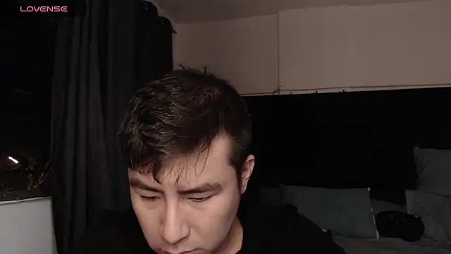 andrewmhilton  online show from 10-31-25, 05:15