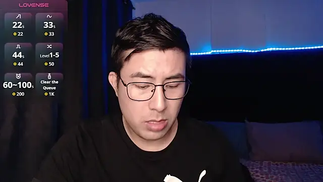 andrewmhilton  online show from 04-18-26, 06:16