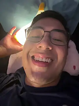 andrewmhilton  online show from 02-10-26, 07:29