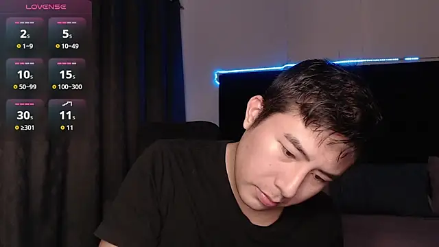 andrewmhilton  online show from 01-06-26, 05:33