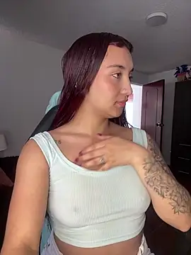 Snapshot of _Tammyy chatting on 02-15-25, 04:56  Tammyy online show from 02-15-25, 04:56