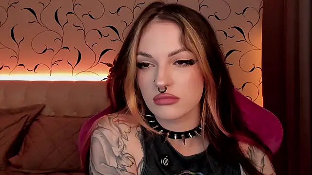 BratzieDarsie online show from 10-07-25, 08:59