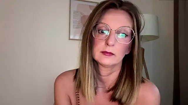 Snapshot of HornyJudith chatting on 02-04-26, 07:03 HornyJudith online show from 02-04-26, 07:03