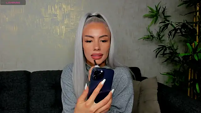 Bailey Rush online show from 03-10-25, 12:17