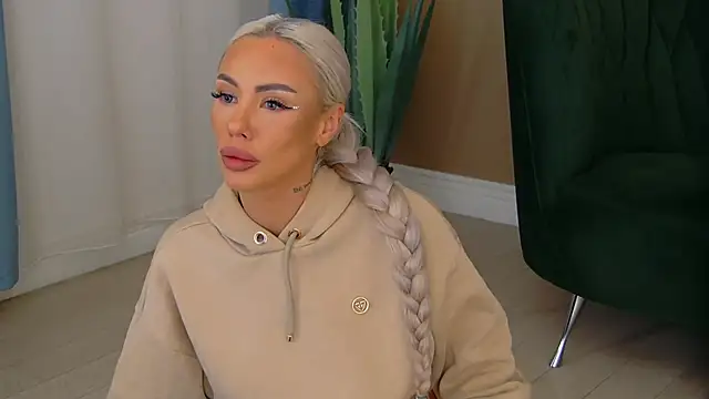 Bailey Rush online show from 11-07-25, 05:28