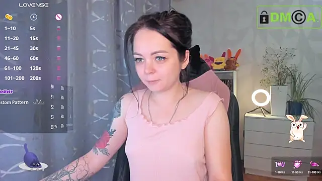 AnnyHoney  online show from 10-08-25, 09:00