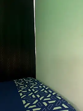 Snapshot of Ana_lee13 chatting on 10-10-25, 01:12 Ana lee13 online show from 10-10-25, 01:12