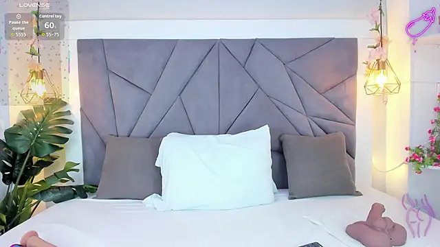 KiarhaTrixie online show from 10-16-25, 11:29