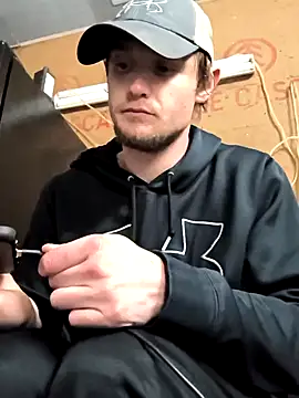 Snapshot of Midwestalpha chatting on 02-23-25, 08:28 Midwestalpha online show from 02-23-25, 08:28