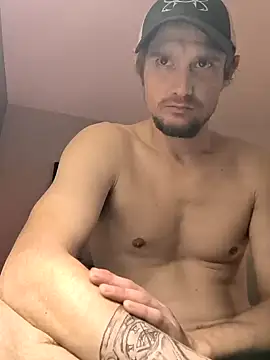 Snapshot of Midwestalpha chatting on 03-16-25, 01:38 Midwestalpha online show from 03-16-25, 01:38