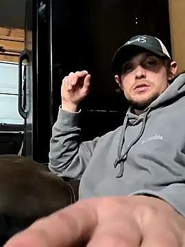 Snapshot of Midwestalpha chatting on 03-03-25, 05:58 Midwestalpha online show from 03-03-25, 05:58