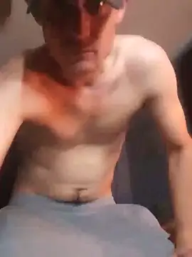 Snapshot of Midwestalpha chatting on 12-21-24, 04:57 Midwestalpha online show from 12-21-24, 04:57