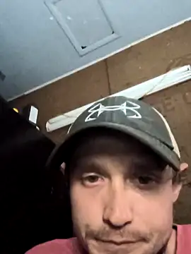 Snapshot of Midwestalpha chatting on 02-28-25, 02:09 Midwestalpha online show from 02-28-25, 02:09