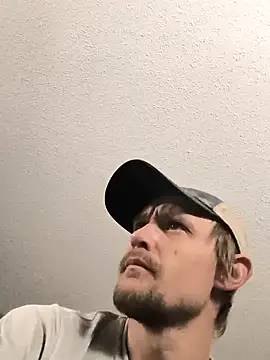 Snapshot of Midwestalpha chatting on 03-12-25, 07:14 Midwestalpha online show from 03-12-25, 07:14