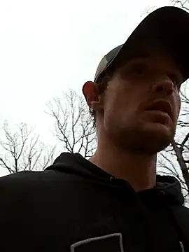 Snapshot of Midwestalpha chatting on 12-26-24, 09:58 Midwestalpha online show from 12-26-24, 09:58