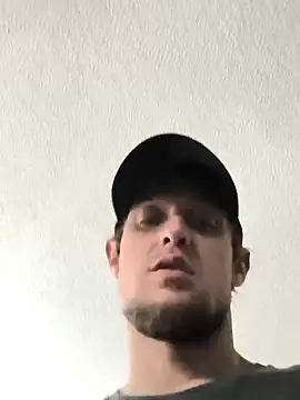 Snapshot of Midwestalpha chatting on 02-18-25, 12:59 Midwestalpha online show from 02-18-25, 12:59