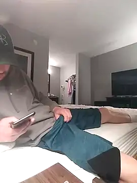 Snapshot of Midwestalpha chatting on 03-16-25, 06:01 Midwestalpha online show from 03-16-25, 06:01