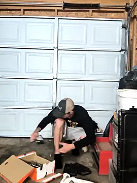 Snapshot of Midwestalpha chatting on 11-16-25, 06:51 Midwestalpha online show from 11-16-25, 06:51