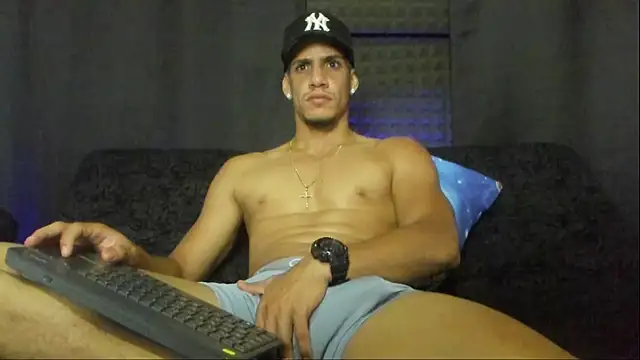 jhonnysnow17 online show from 10-04-25, 06:48