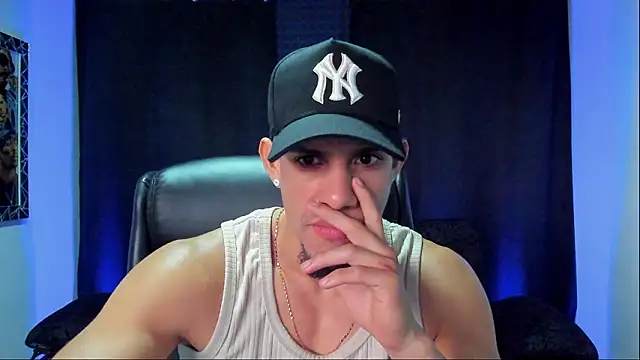 Snapshot of jhonnysnow17 chatting on 01-31-26, 09:35 jhonnysnow17 online show from 01-31-26, 09:35