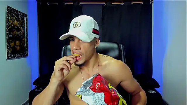 Snapshot of jhonnysnow17 chatting on 02-04-26, 04:51 jhonnysnow17 online show from 02-04-26, 04:51