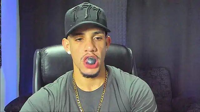 jhonnysnow17 online show from 12-05-25, 07:29