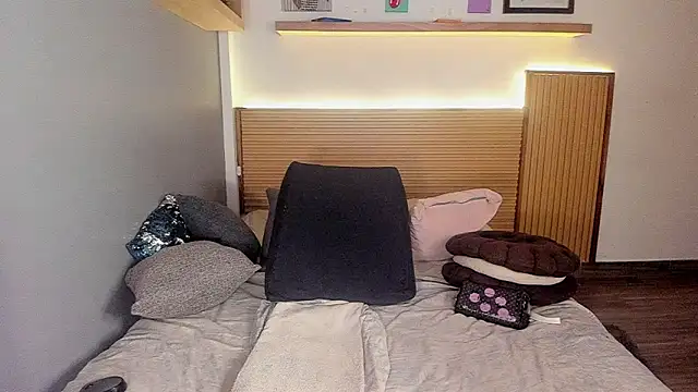 Snapshot of megan_dreamsss chatting on 12-03-25, 01:28 megan dreamsss online show from 12-03-25, 01:28