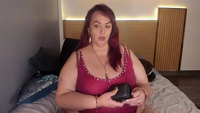 Snapshot of megan_dreamsss chatting on 10-30-25, 02:32 megan dreamsss online show from 10-30-25, 02:32