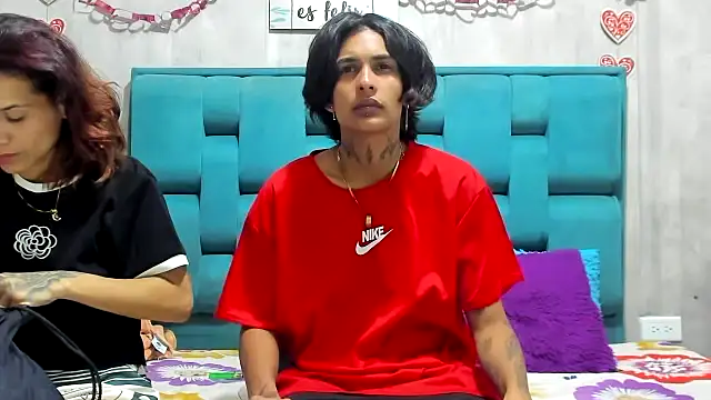 chicamir22 online show from 09-12-25, 12:33