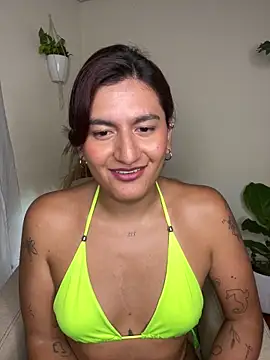 Snapshot of ari_artis chatting on 02-20-25, 02:07 ari artis online show from 02-20-25, 02:07