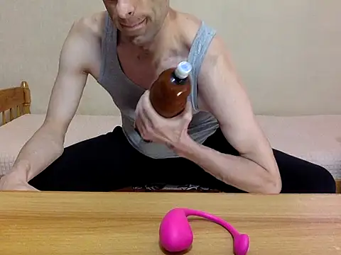 HandsomeAlfie online show from 10-19-25, 02:47